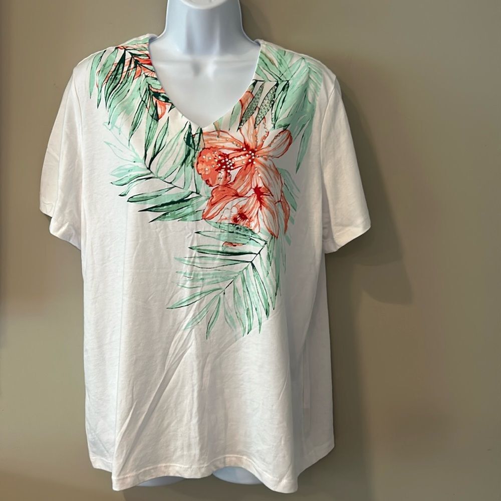 Coral Bay Women's White Floral V-Neck Short Sleeves Blouse Summer Wear Size XL